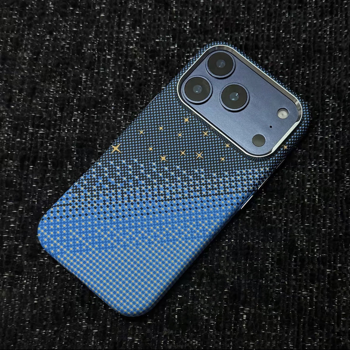 Premium Magnetic iPhone Case with Kevlar Protection