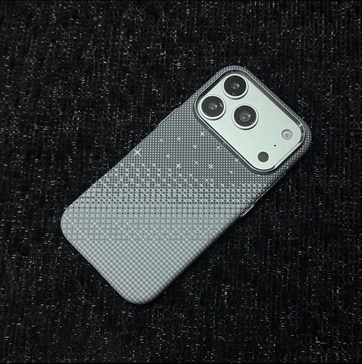 Premium Magnetic iPhone Case with Kevlar Protection